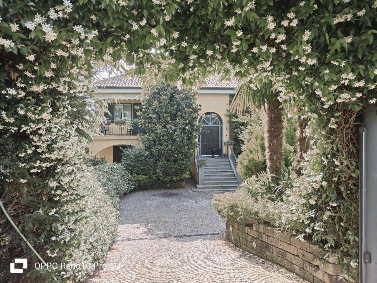 Rose'S Garden - Zona Tranquilla - Vicino Torino Apartment Pino Torinese Exterior photo